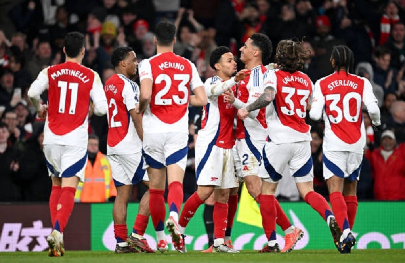 Bị Arsenal vùi dập 5-1, Pep Guardiola phản ứng thế nào?