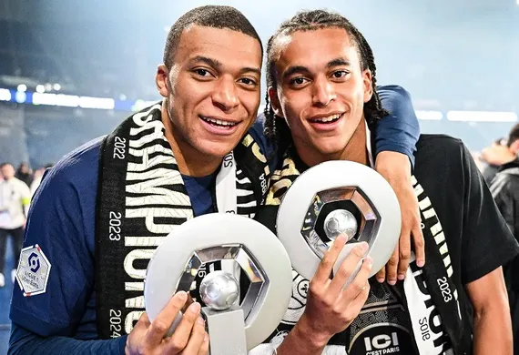 Em trai Mbappé là ai? Chi tiết tiểu sử, sự nghiệp cầu thủ